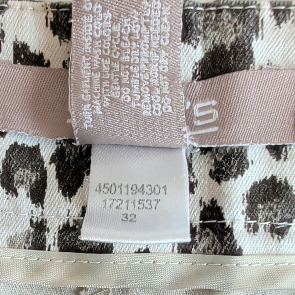 Chico's  Leopard Print Women's Pant US size 12 Or Chico's Size 2 - Picture 4 of 5